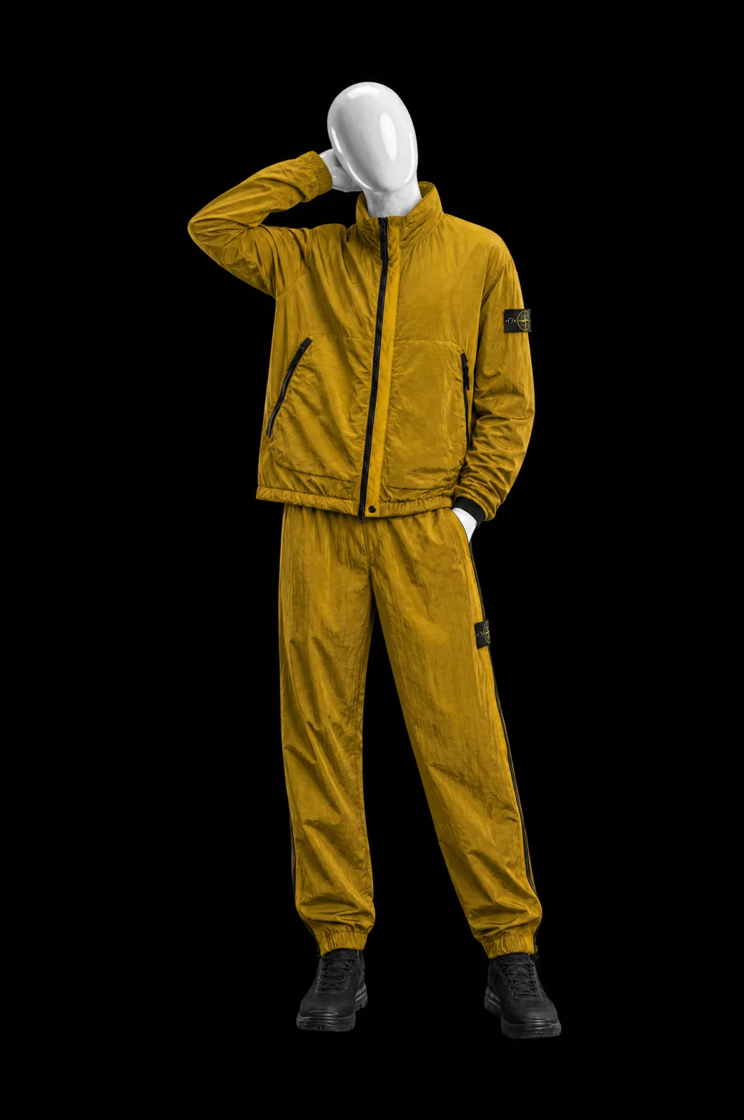 BLANK.STORE Stone Island look
